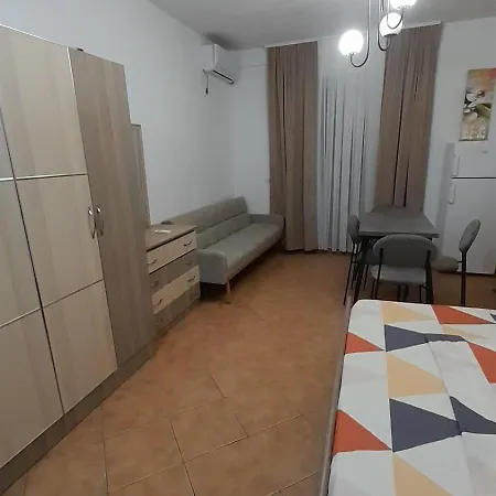 Lonas Apartmán Vlorë
